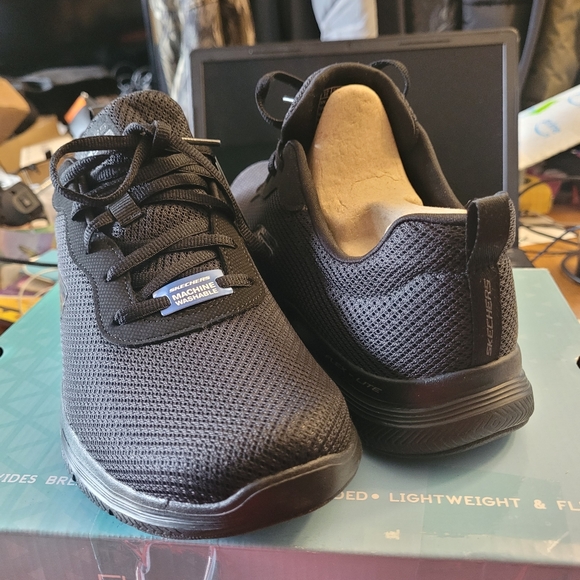 Men's (OR UNISEX) Sneakers - Picture 2 of 10